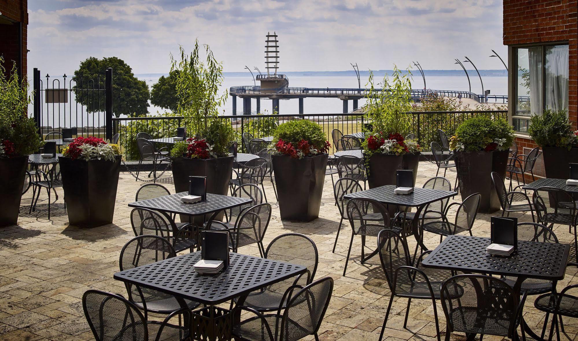 Waterfront Hotel Downtown Burlington Exteriör bild